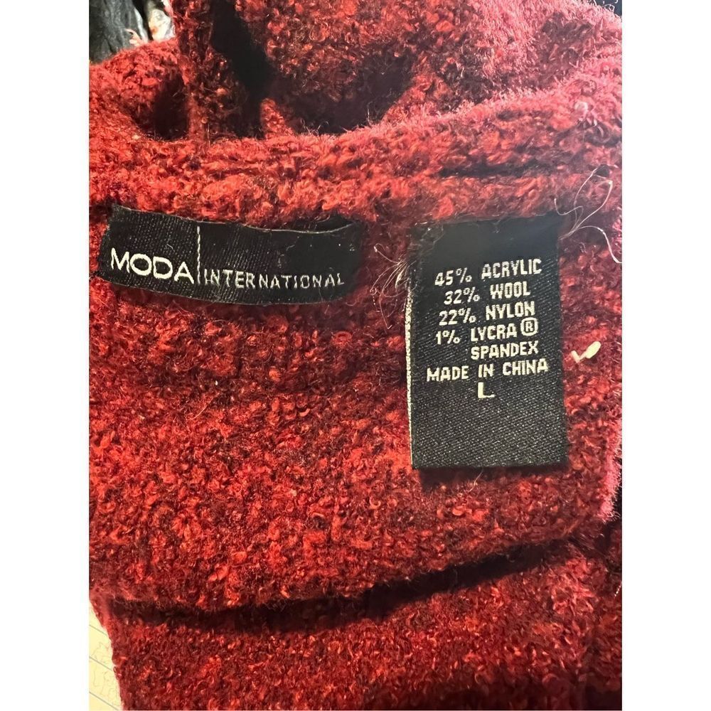 Moda International Sweater  - Picture 3 of 3